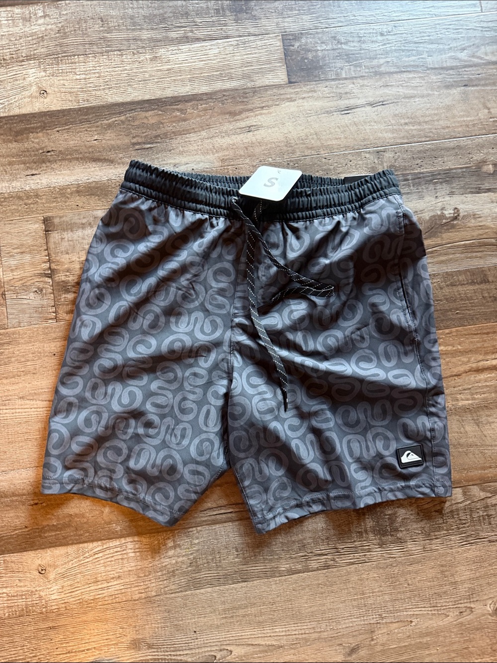 Quiksilver Gray Patterned Mens Swim Shorts- 7” inseam - UPF 50